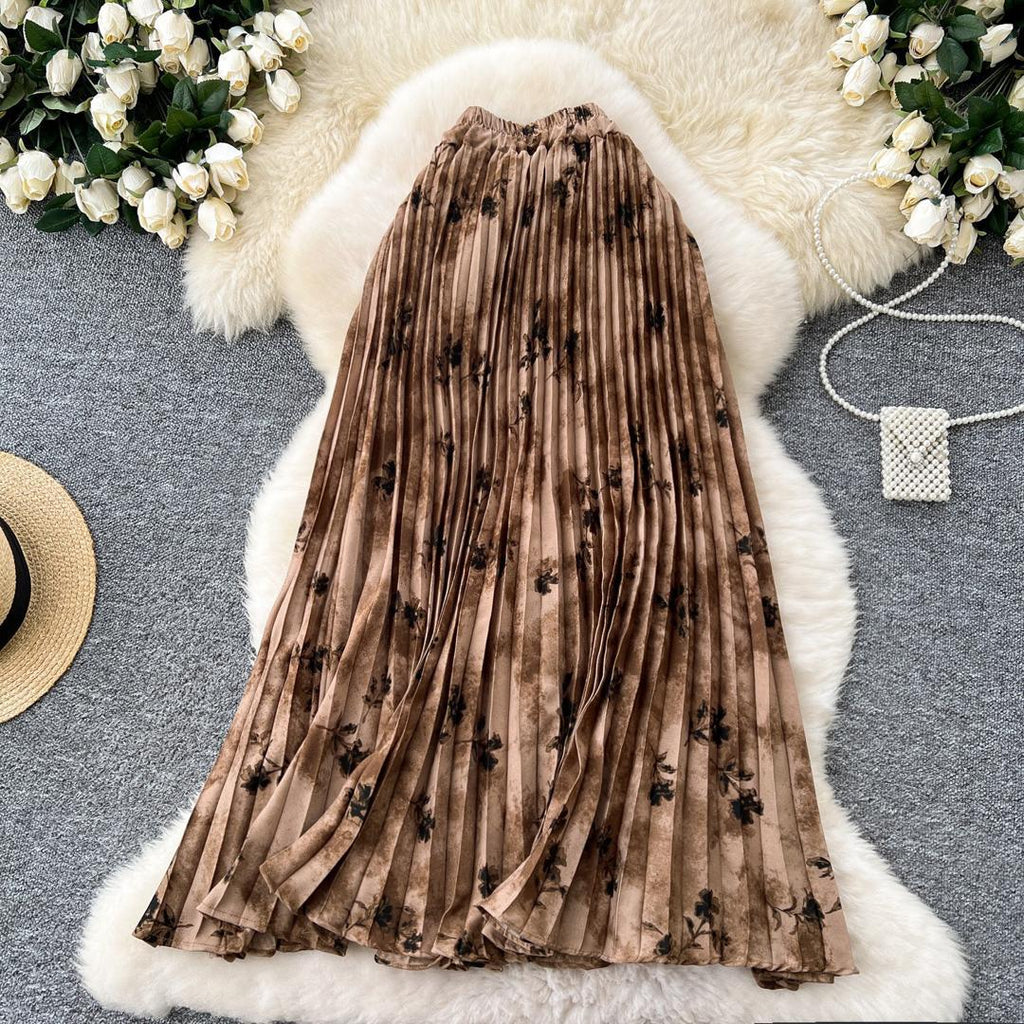 New Flowing A-line Skirt With Draped Pleats And A Delicate Floral Print
