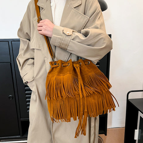 New European And American Simple Retro Tassel Drawstring Bucket Bag